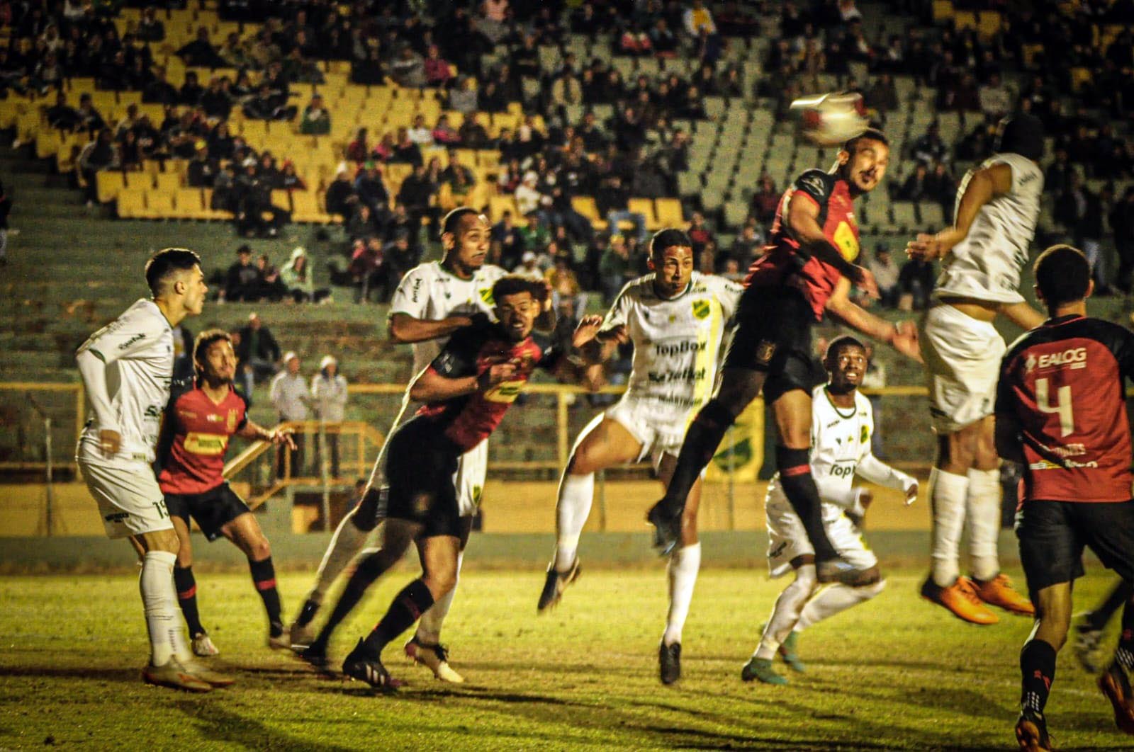 Flamengo perde mais uma e é rebaixado para última divisão do Campeonato  Paulista - GuarulhosWeb